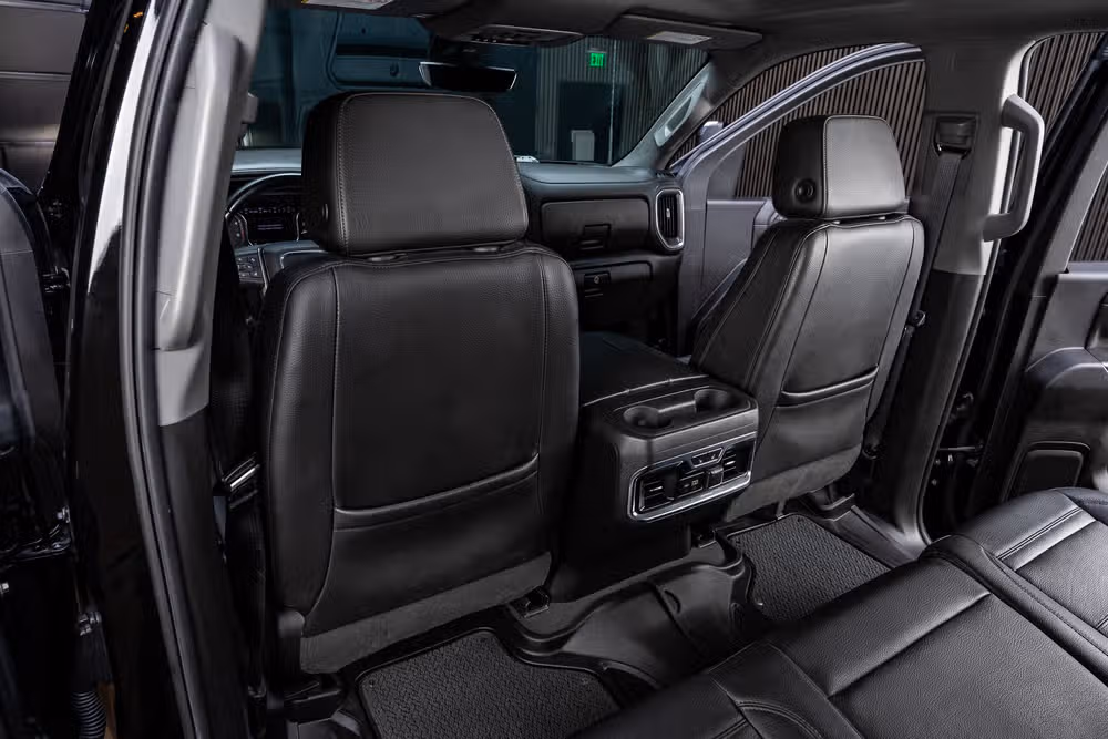 2023 GMC Sierra 2500HD Denali Crew Cab Image 32
