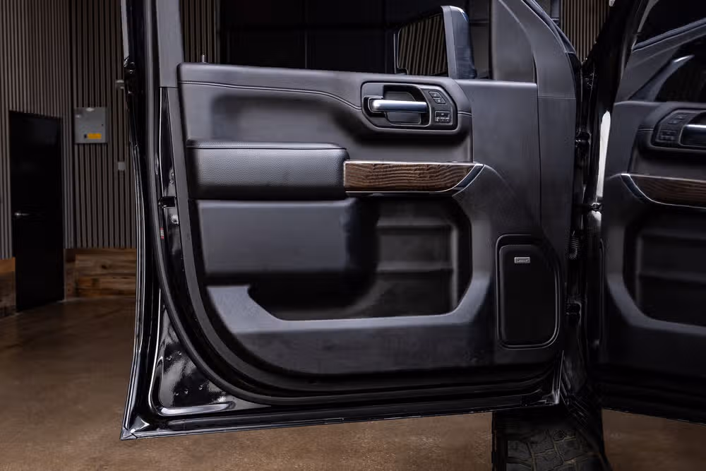 2023 GMC Sierra 2500HD Denali Crew Cab Image 35