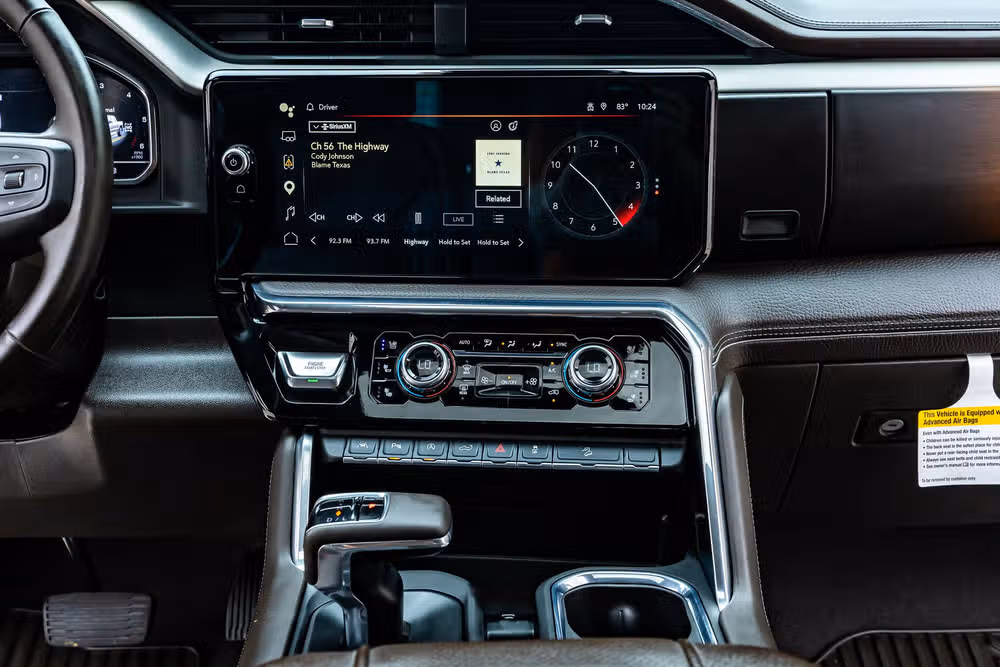 2025 GMC Sierra 1500 Denali Crew Cab Image 24