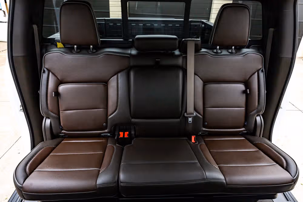 2025 GMC Sierra 1500 Denali Crew Cab Image 36