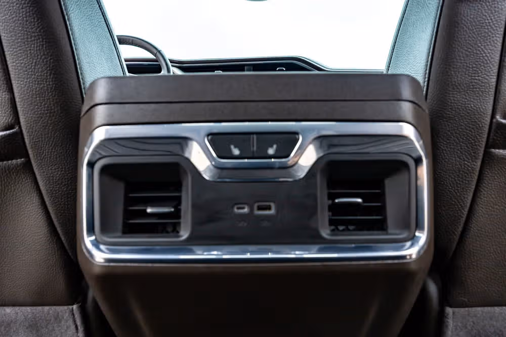 2025 GMC Sierra 1500 Denali Crew Cab Image 34