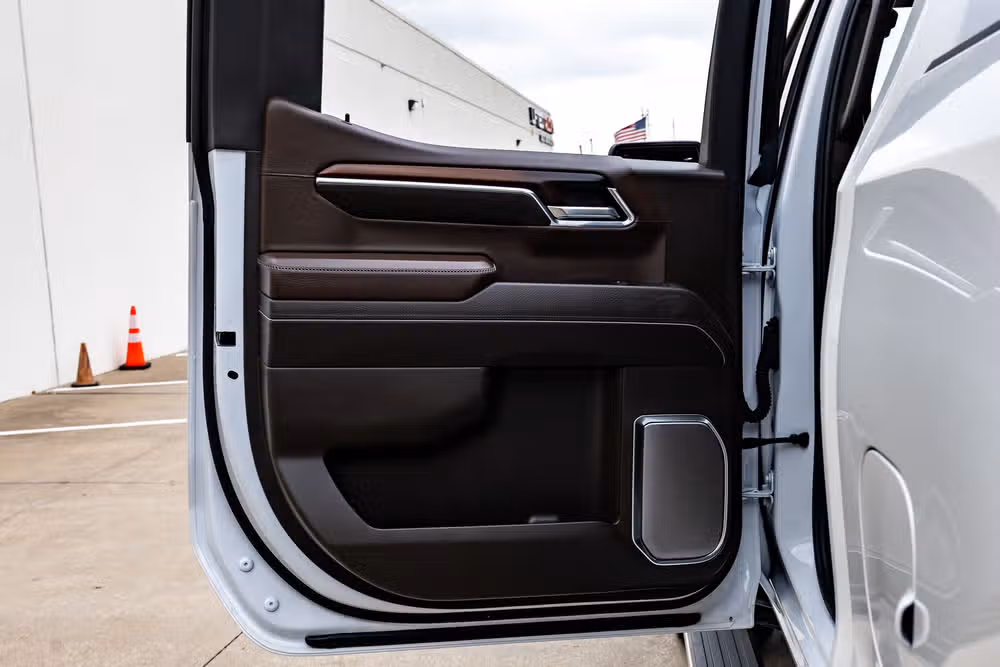 2025 GMC Sierra 1500 Denali Crew Cab Image 39