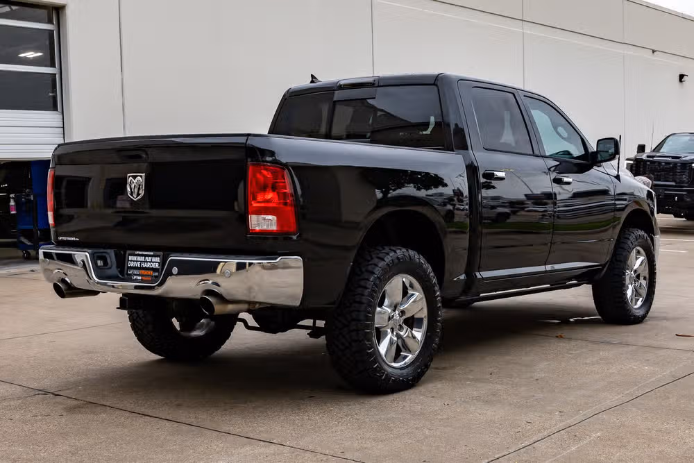 2017 Ram 1500 Lone Star Crew Cab Image 9