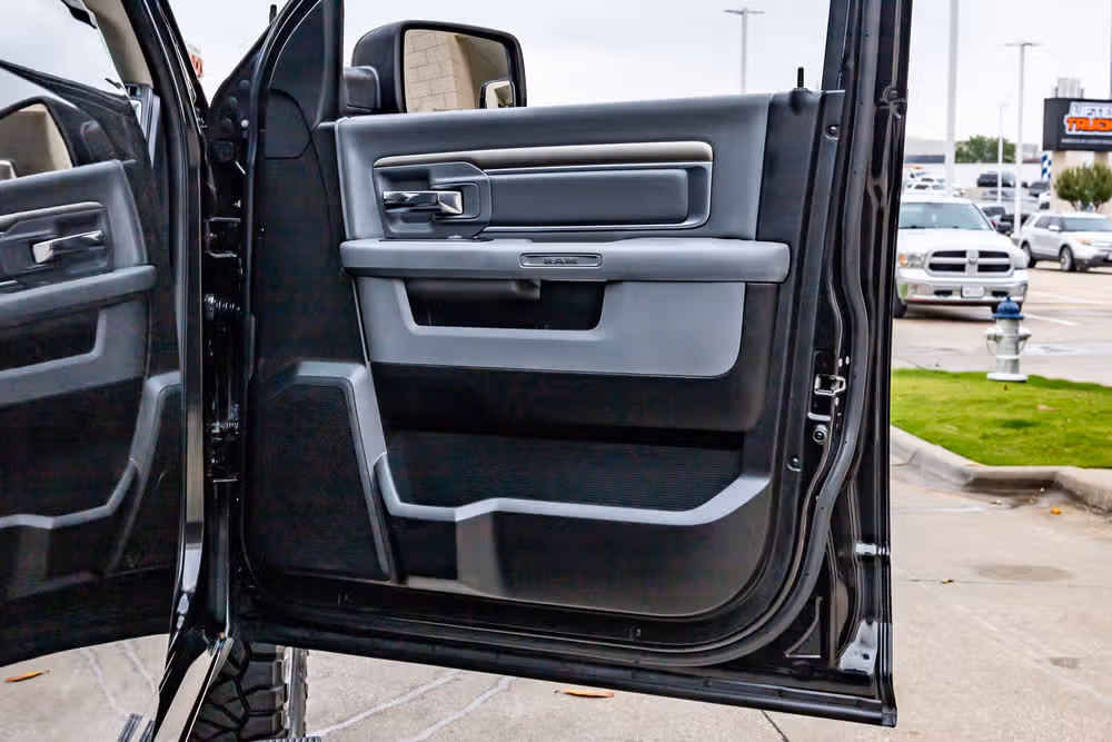 2017 Ram 1500 Lone Star Crew Cab Image 36