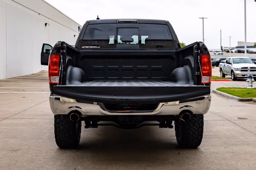 2017 Ram 1500 Lone Star Crew Cab Image 8