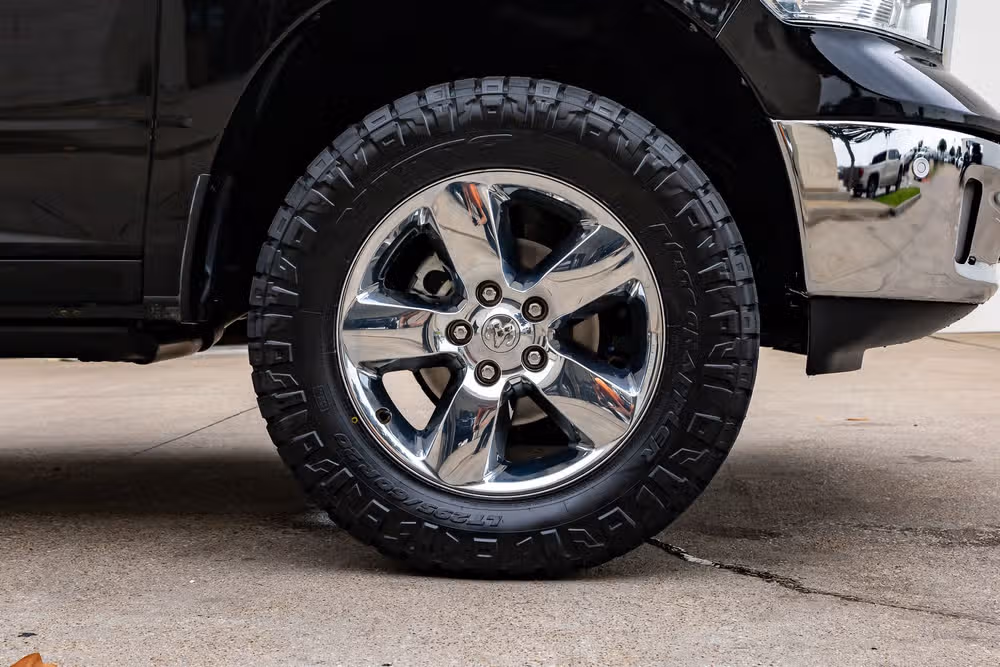 2017 Ram 1500 Lone Star Crew Cab Image 11