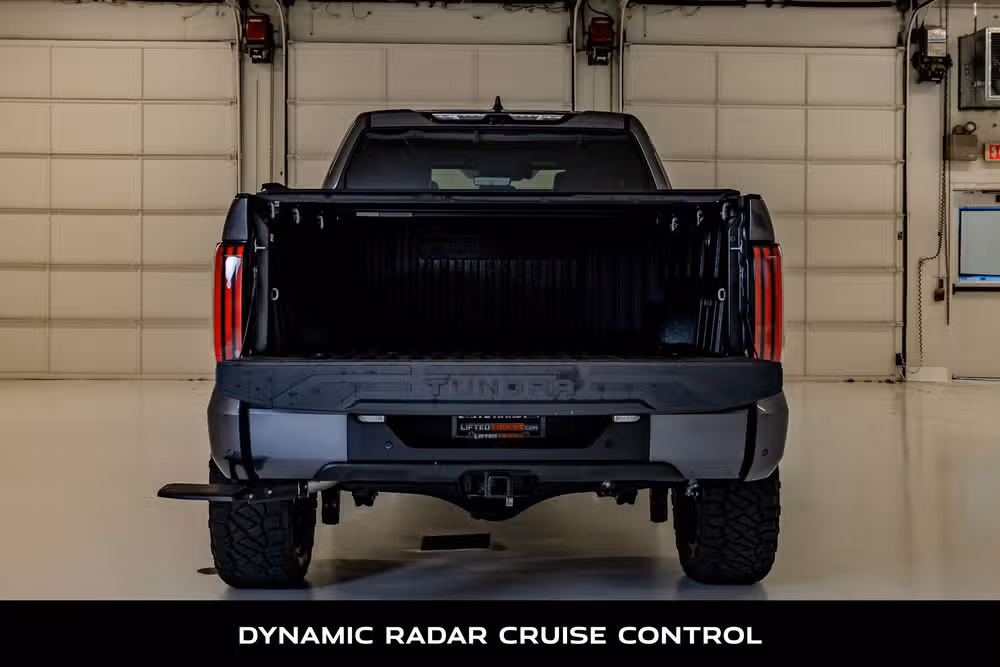 2025 Toyota Tundra Platinum HV CrewMax Image 9