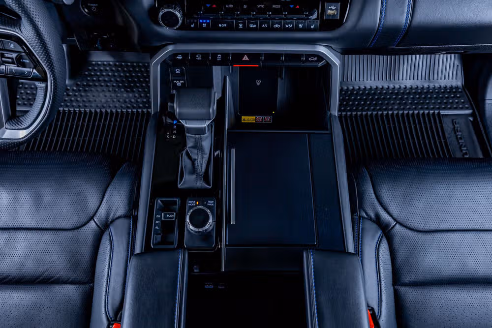 2025 Toyota Tundra Platinum HV CrewMax Image 28