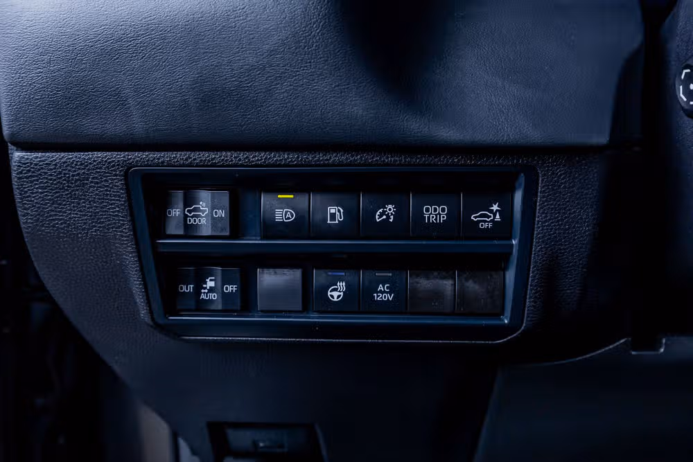 2025 Toyota Tundra Platinum HV CrewMax Image 22