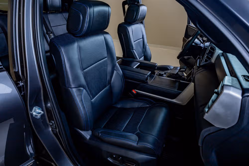 2025 Toyota Tundra Platinum HV CrewMax Image 32