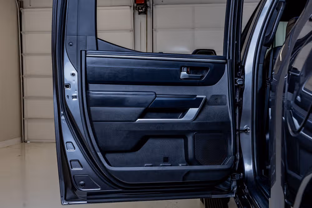 2025 Toyota Tundra Platinum HV CrewMax Image 39