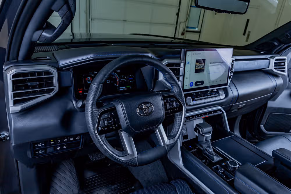 2025 Toyota Tundra Platinum HV CrewMax Image 17