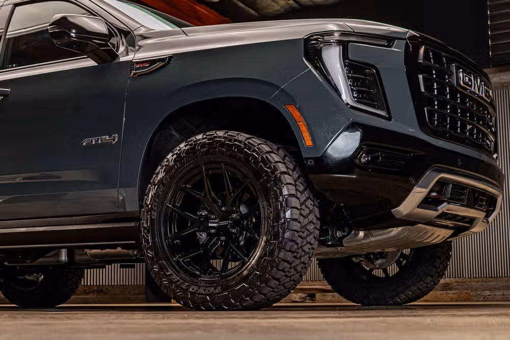 2025 GMC Yukon AT4 Ultimate Image 12