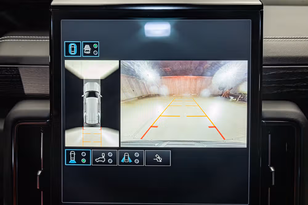 2025 GMC Yukon AT4 Ultimate Image 19