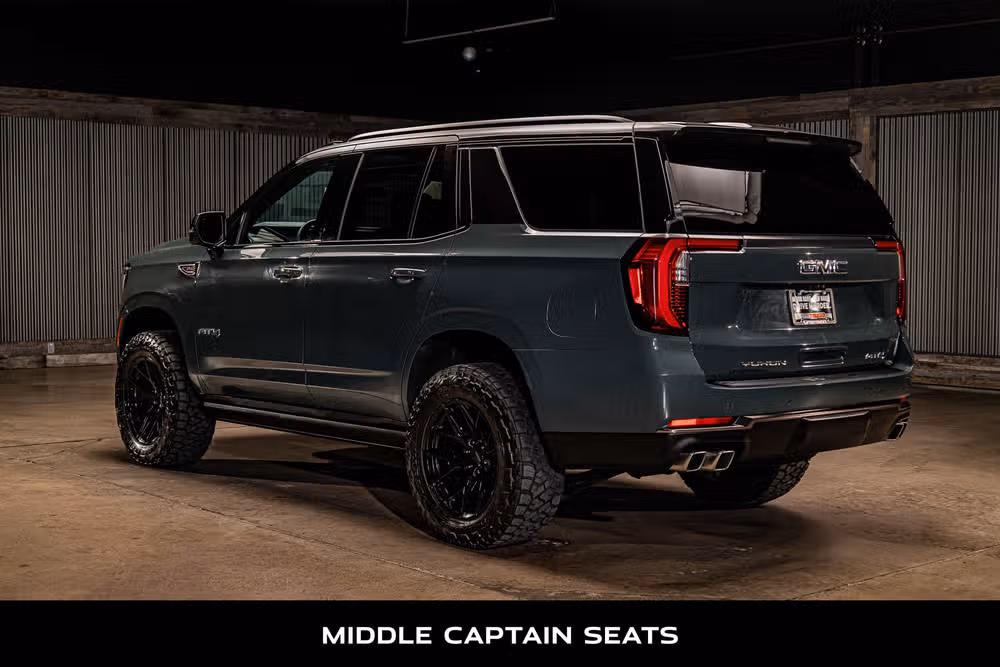 2025 GMC Yukon AT4 Ultimate Image 7