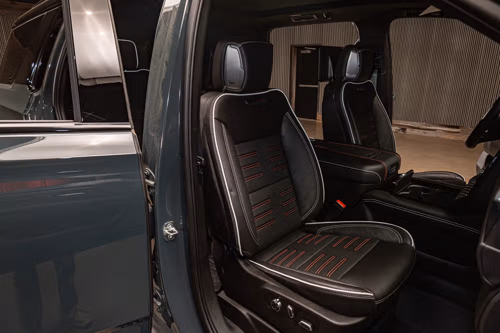 2025 GMC Yukon AT4 Ultimate Image 28