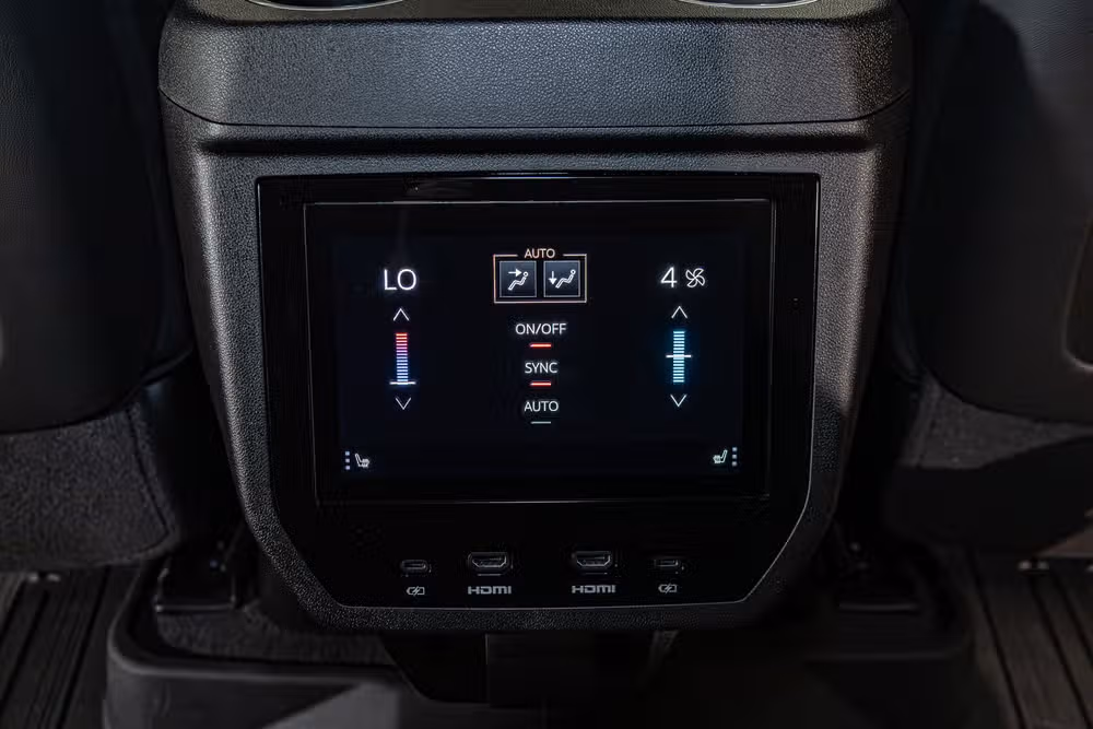 2025 GMC Yukon AT4 Ultimate Image 23