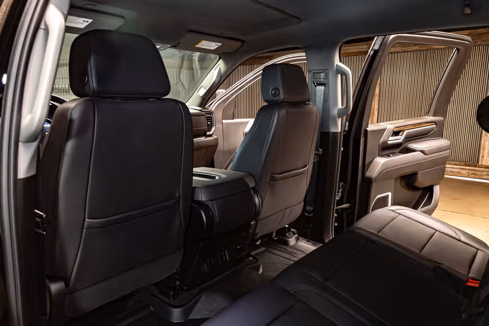 2025 Chevrolet Silverado 2500HD LT Crew Cab Image 24