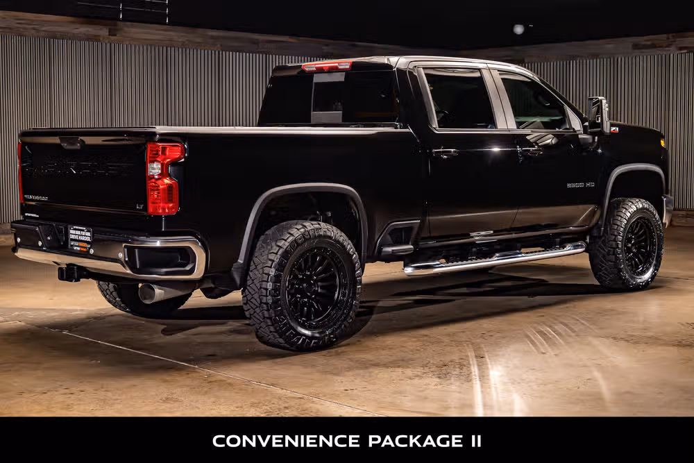 2025 Chevrolet Silverado 2500HD LT Crew Cab Image 10