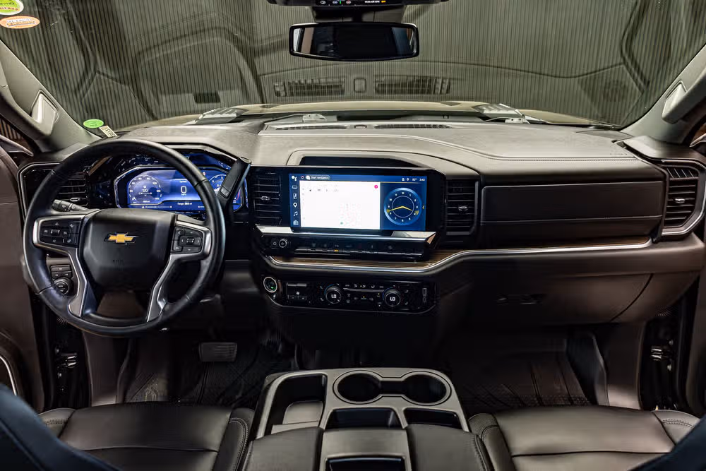 2025 Chevrolet Silverado 2500HD LT Crew Cab Image 18