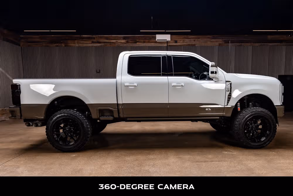 2026 Ford F-250 Super Duty King Ranch Crew Cab Image 10