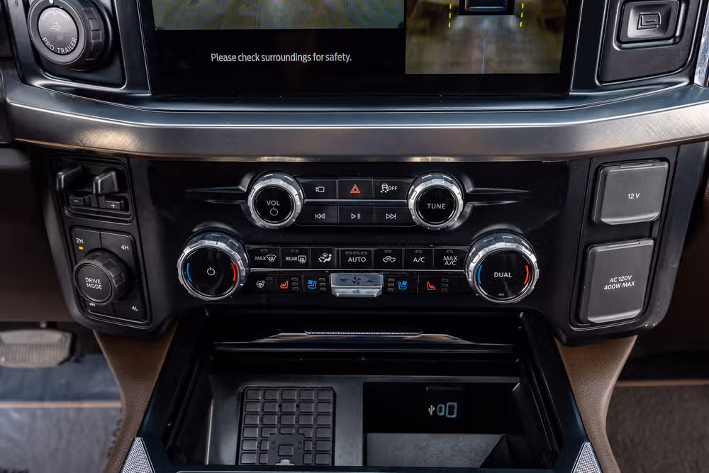 2026 Ford F-250 Super Duty King Ranch Crew Cab Image 26
