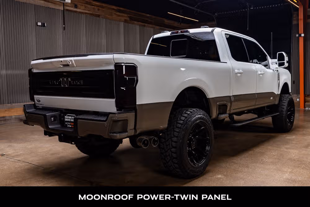 2026 Ford F-250 Super Duty King Ranch Crew Cab Image 9