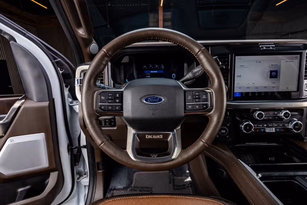 2026 Ford F-250 Super Duty King Ranch Crew Cab Image 18