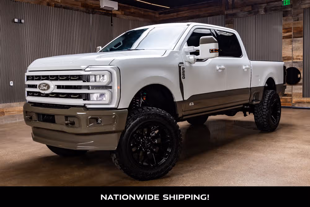 2026 Ford F-250 Super Duty King Ranch Crew Cab Image 4