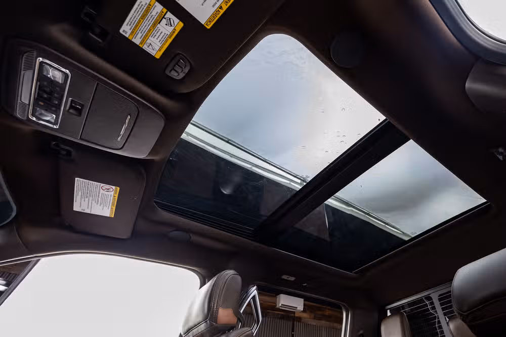 2026 Ford F-250 Super Duty King Ranch Crew Cab Image 31