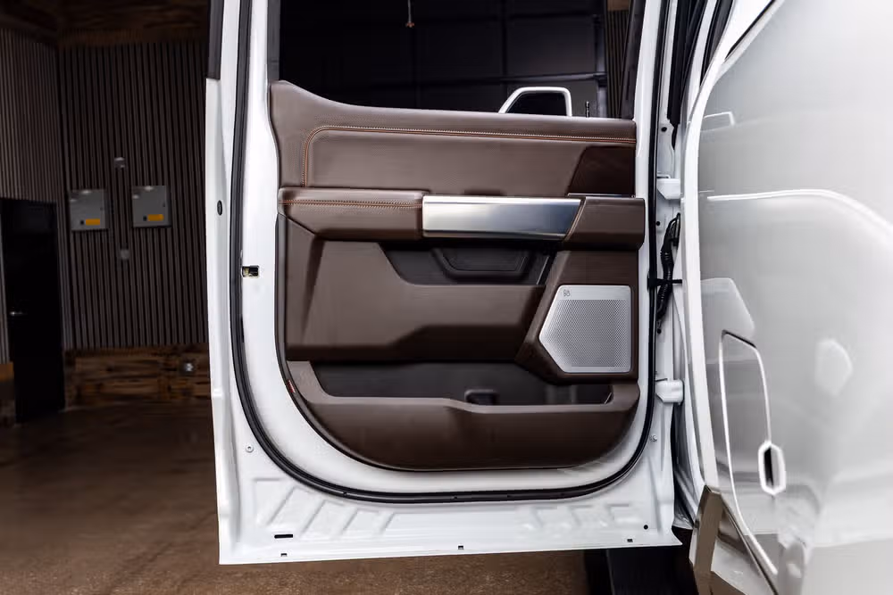 2026 Ford F-250 Super Duty King Ranch Crew Cab Image 38