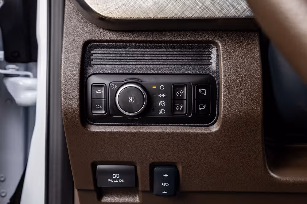 2026 Ford F-250 Super Duty King Ranch Crew Cab Image 21