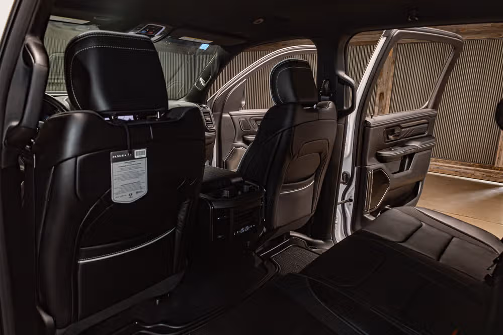 2025 Ram 1500 Limited Crew Cab Image 25