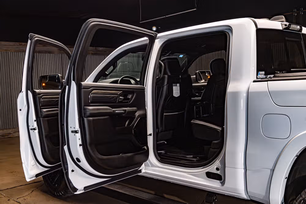 2025 Ram 1500 Limited Crew Cab Image 29