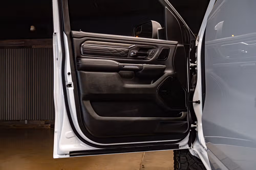 2025 Ram 1500 Limited Crew Cab Image 30