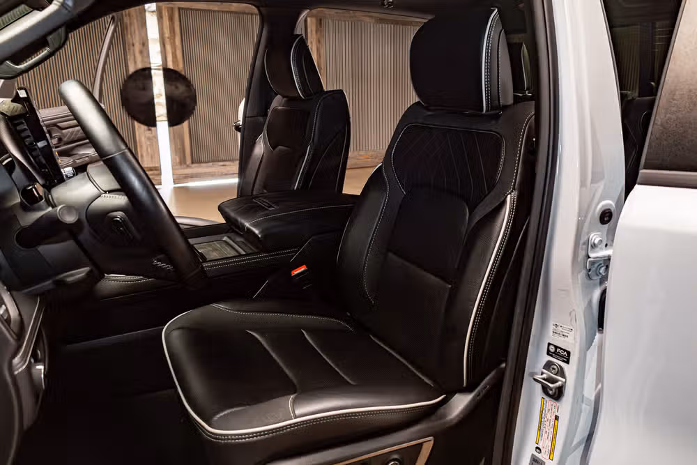 2025 Ram 1500 Limited Crew Cab Image 24