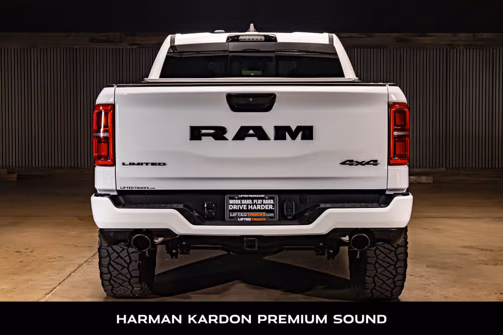 2025 Ram 1500 Limited Crew Cab Image 8