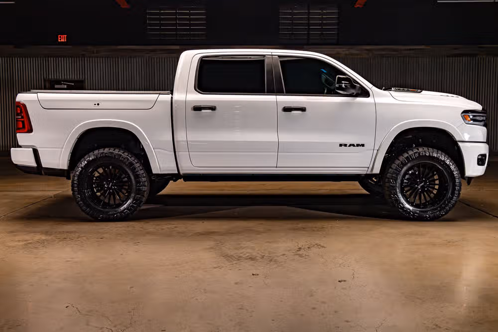 2025 Ram 1500 Limited Crew Cab Image 11