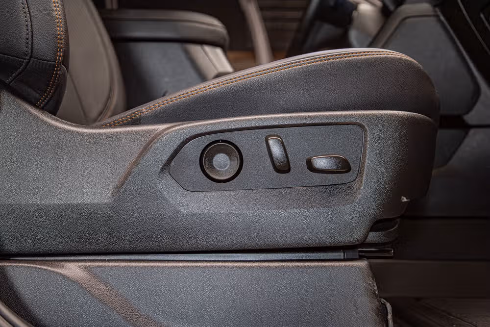 2026 GMC Sierra 2500HD AT4 Crew Cab Image 31