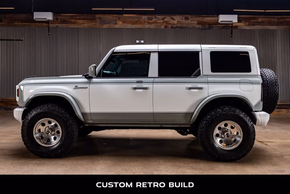 2023 Ford Bronco Heritage Edition Image 5