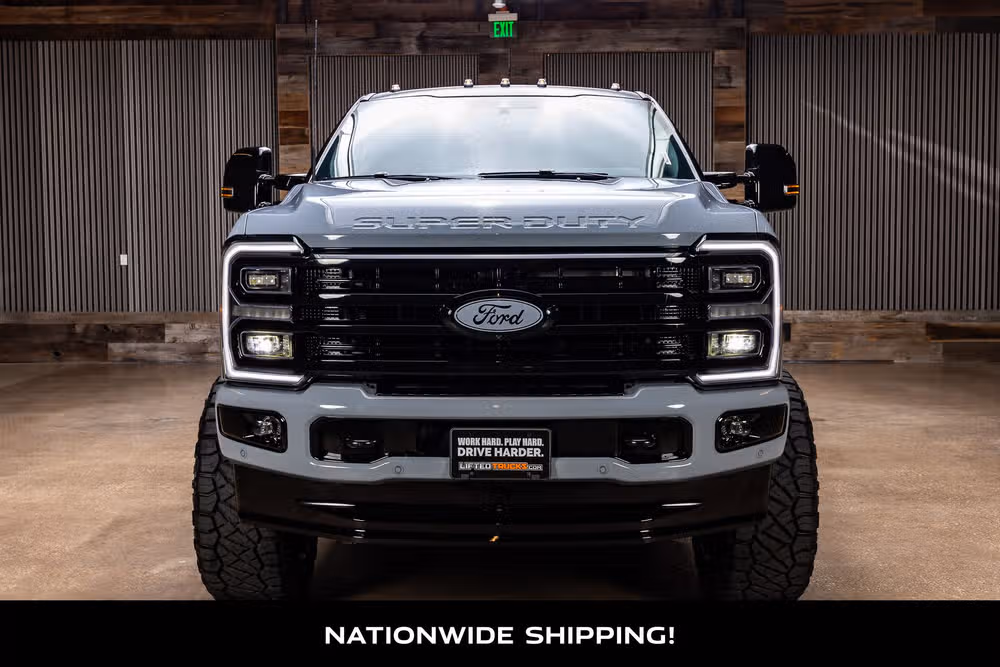 2026 Ford F-250 Super Duty Platinum Crew Cab Image 4