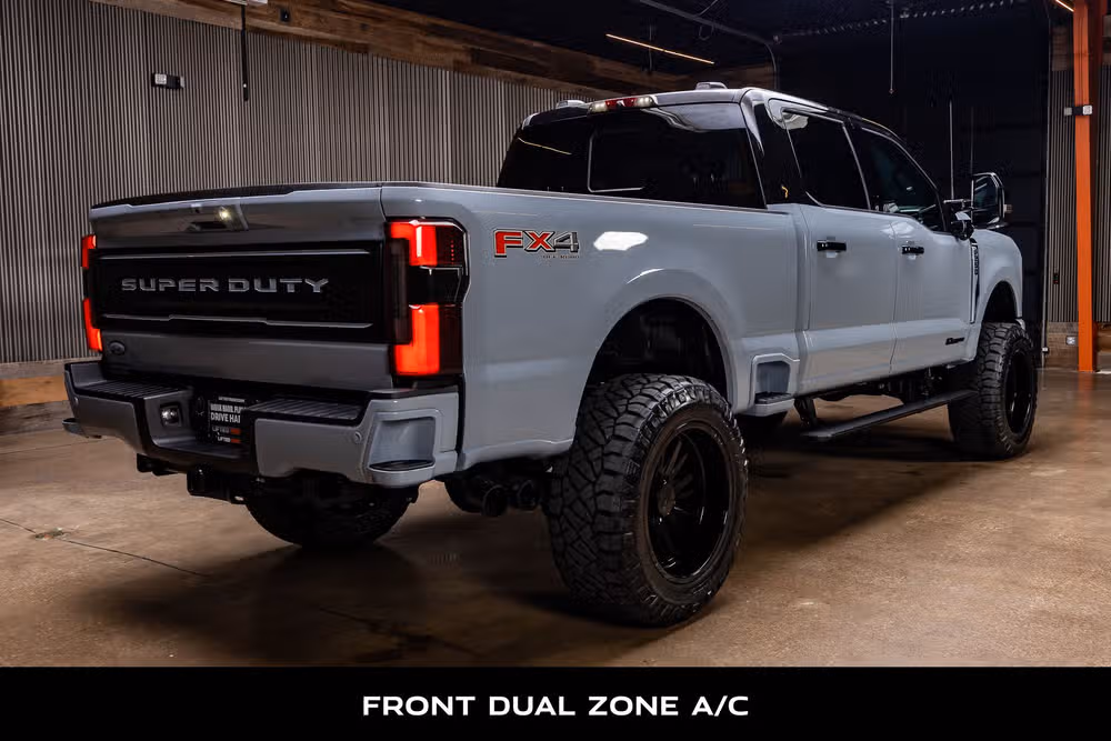 2026 Ford F-250 Super Duty Platinum Crew Cab Image 10