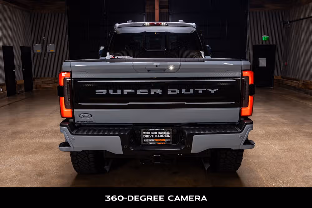 2026 Ford F-250 Super Duty Platinum Crew Cab Image 8