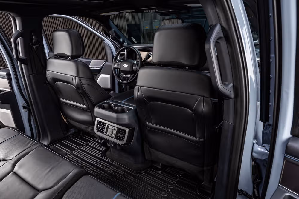 2026 Ford F-250 Super Duty Platinum Crew Cab Image 33