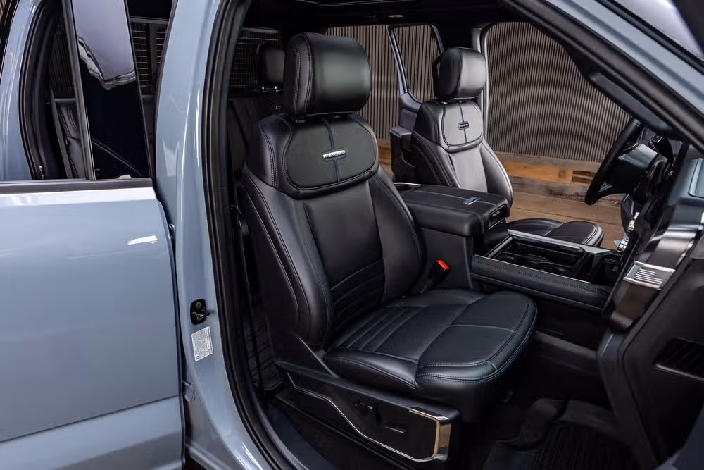 2026 Ford F-250 Super Duty Platinum Crew Cab Image 32