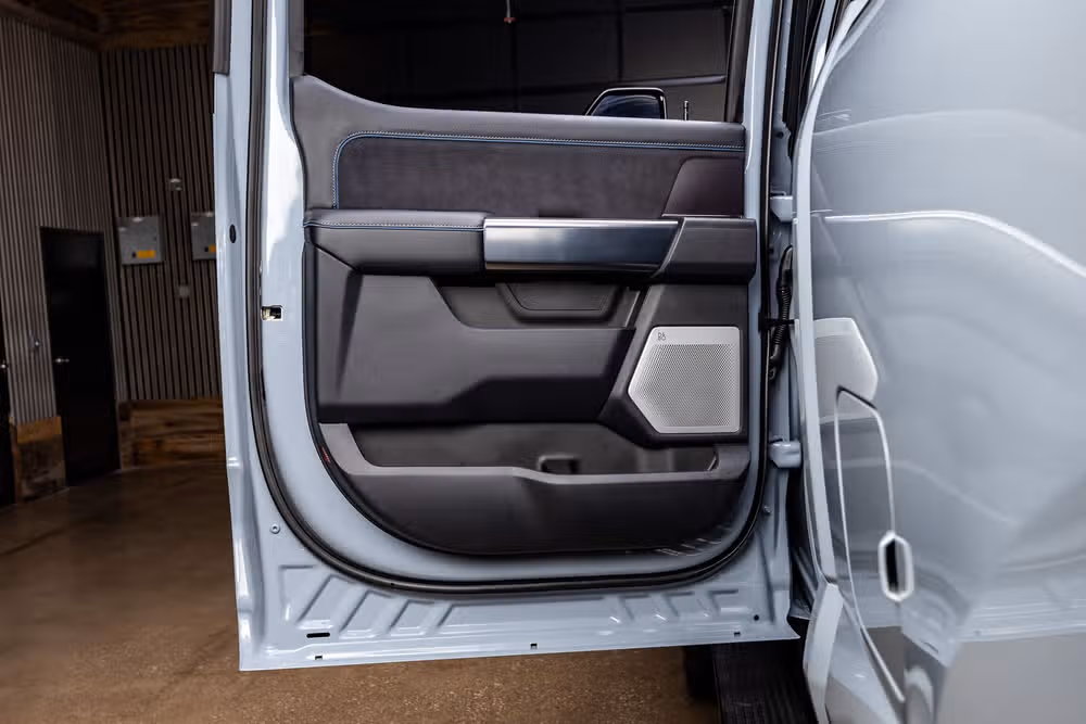 2026 Ford F-250 Super Duty Platinum Crew Cab Image 39