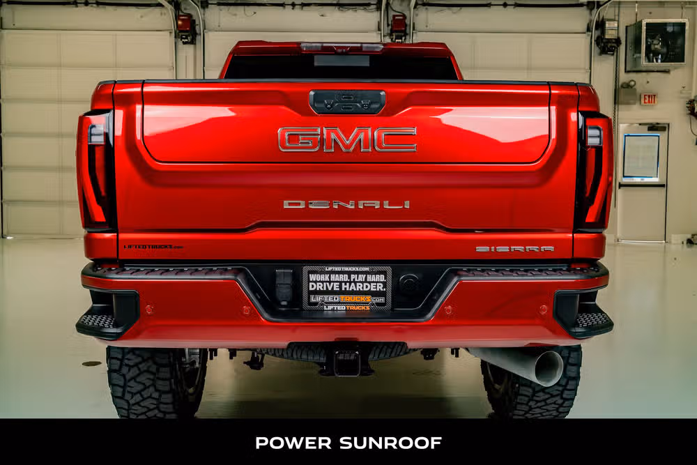 2024 GMC Sierra 2500HD Denali Reserve Crew Cab Image 8