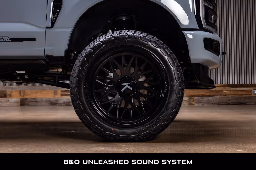 2026 Ford F-250 Super Duty Platinum Crew Cab Image 12