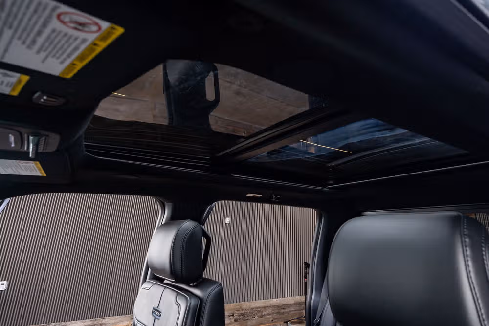 2026 Ford F-250 Super Duty Platinum Crew Cab Image 32
