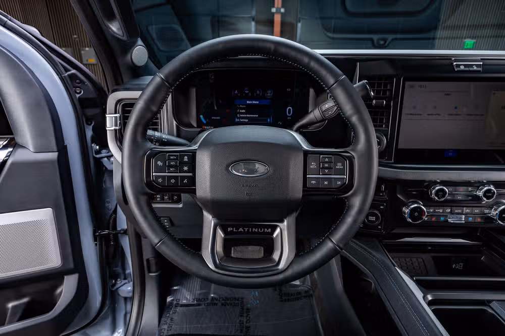 2026 Ford F-250 Super Duty Platinum Crew Cab Image 19